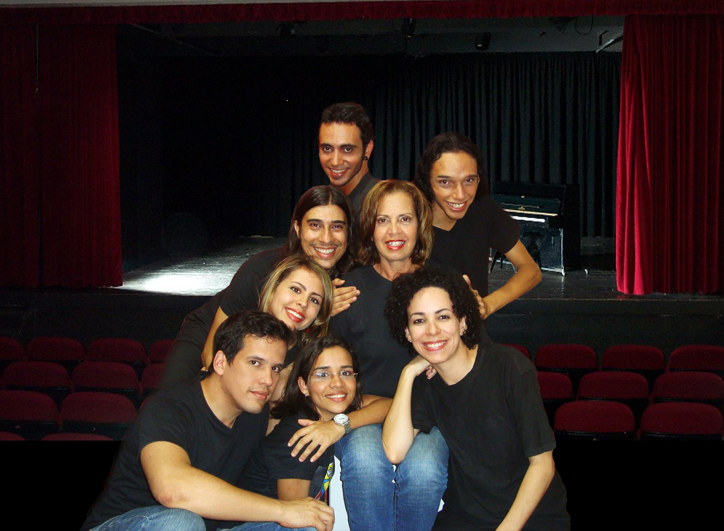 Cênicas Cia de Repertório Cênicas Cia de Repertório